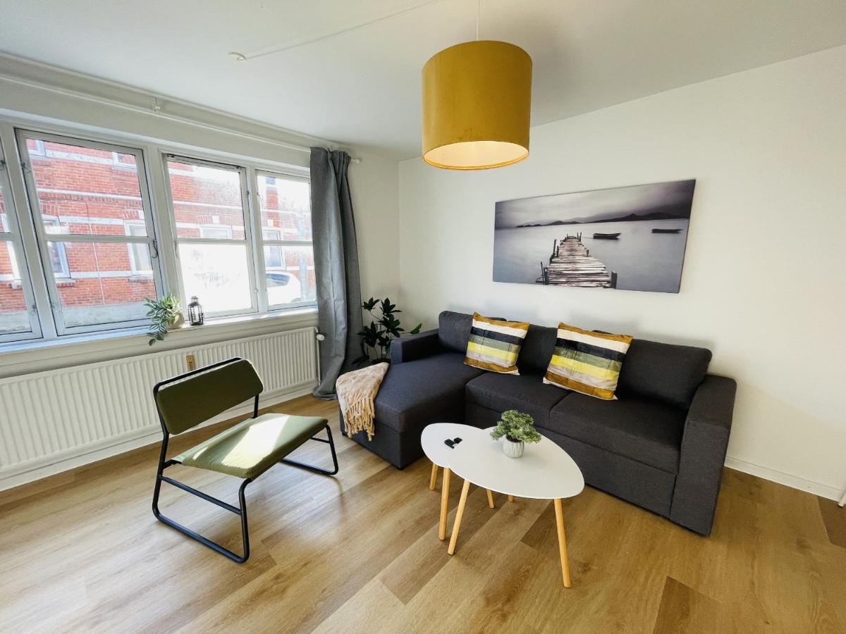 Aday - Central Terrace Apartment In Hjorring Exterior photo