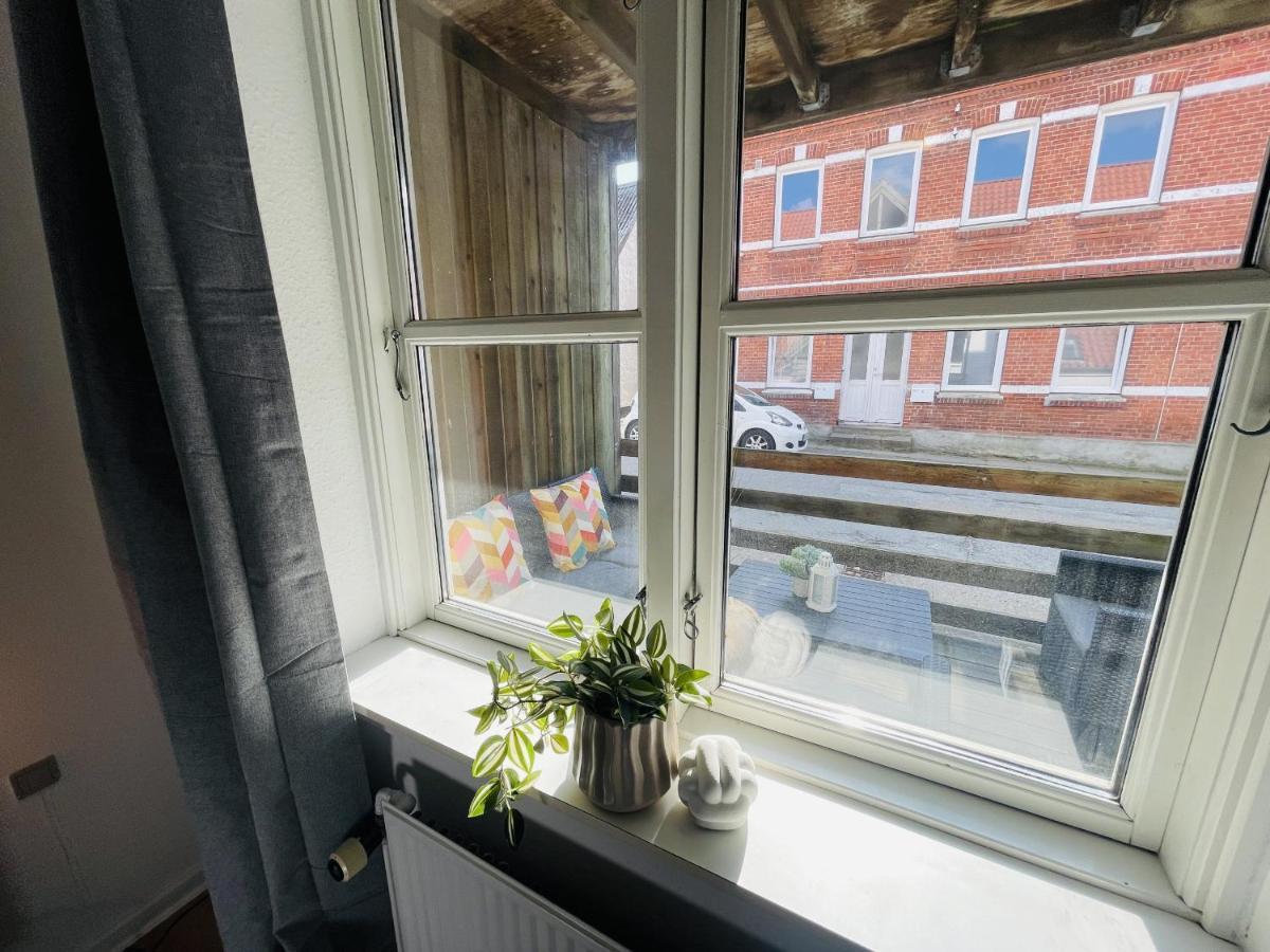 Aday - Central Terrace Apartment In Hjorring Exterior photo